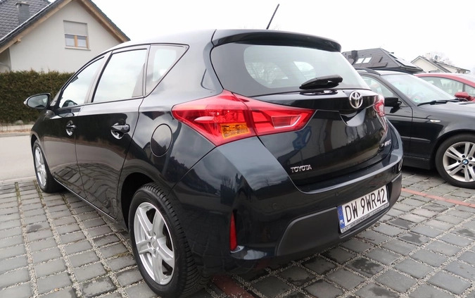 Toyota Auris cena 34000 przebieg: 110000, rok produkcji 2013 z Wrocław małe 407